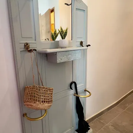 Апартаменты Le Cocon Chic Choc Et Cosy *